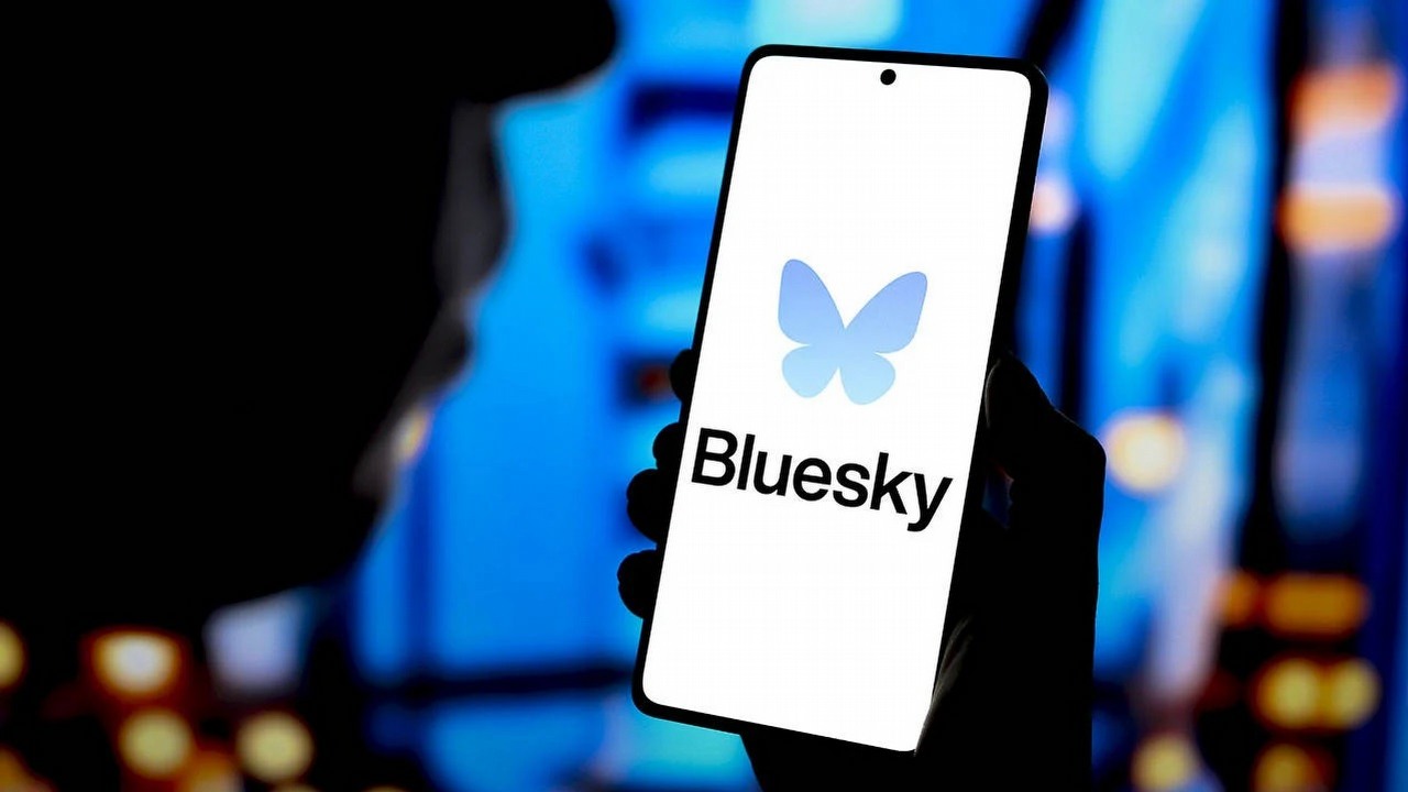 Pobieranie wideo z Bluesky. Czy istnieje Bluesky Video Downloader? Sprawdzamy, źródło grafiki: ShiftDelete.Net.