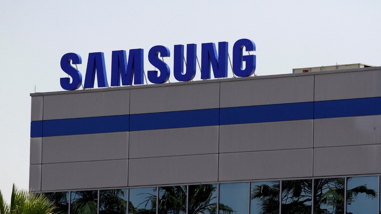 Tablet z wysuwanym wyświetlaczem? To nowy pomysł Samsunga, źródło grafiki: Samsung.