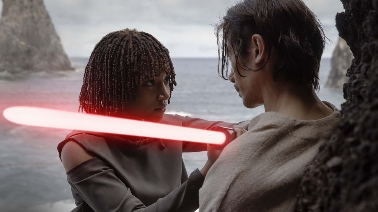 W 2. sezonie Akolity zobaczylibyśmy więcej Dartha Plagueisa. Gwiazdor serialu Star Wars wierzy, że skasowana seria Disneya jeszcze powróci, źródło grafiki: Akolita, Leslye Headland, Disney, 2024.