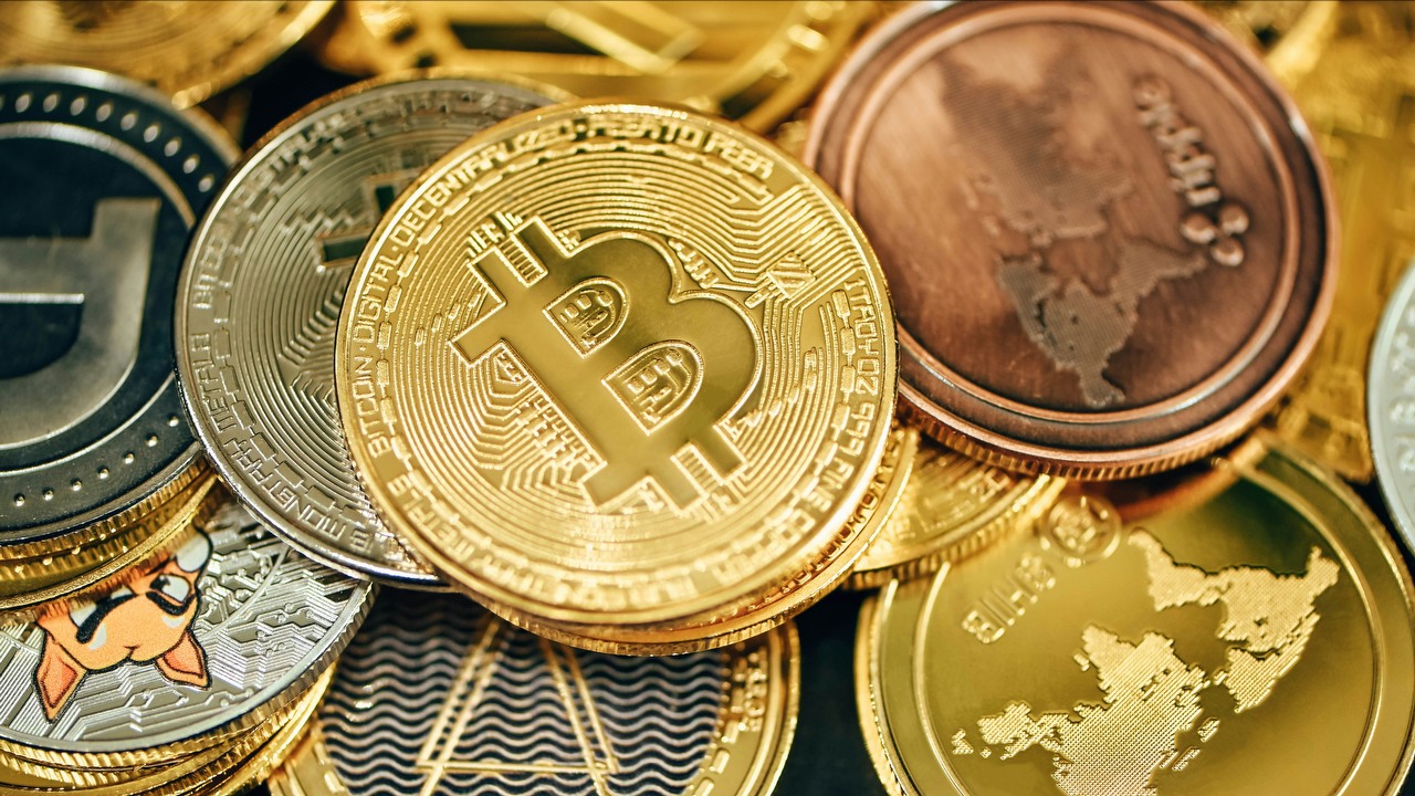 Bitcoin osiągnął rekordową wartość. Kurs kryptowaluty przebił barierę 400 tysięcy złotych, źródło grafiki: Unsplash | Traxer.