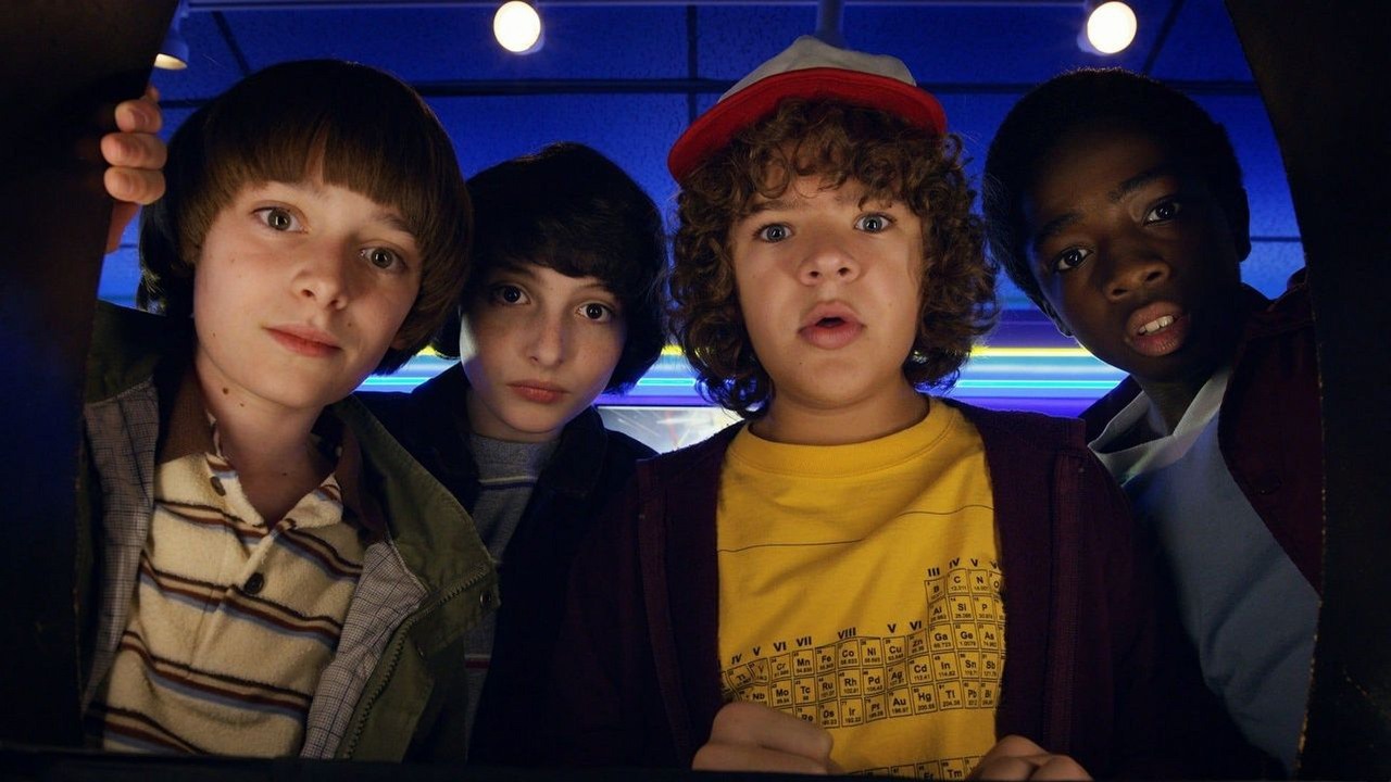 Finał Stranger Things będzie „spektakularny” i satysfakcjonujący. Podejmie wątki, które do tej pory „martwiły lub zastanawiały” fanów hitu sci-fi Netflixa, źródło grafiki: Stranger Things, Ross Duffer, Netflix, 2016.