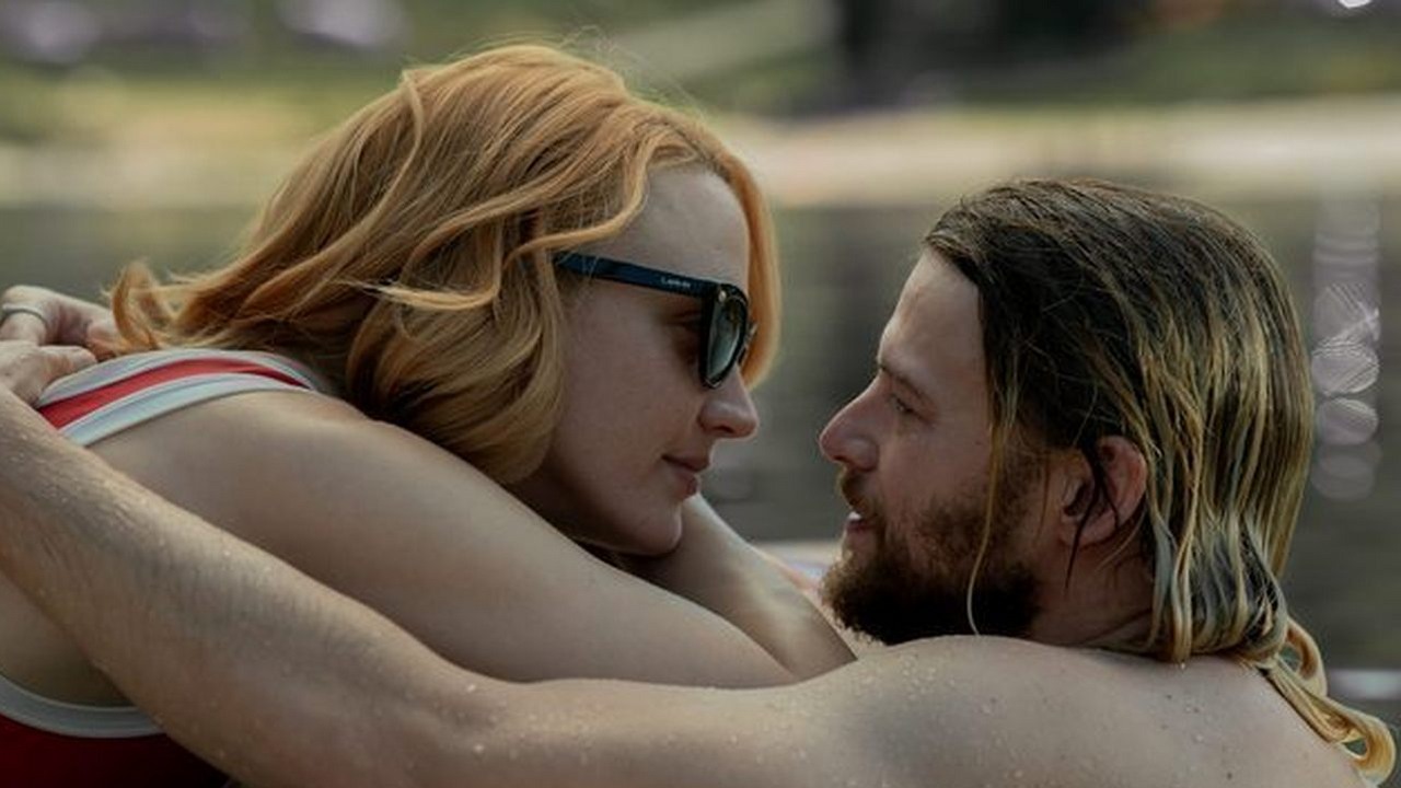 Wzgórze psów to nowy kryminalny serial Netflixa. Robert Więckiewicz i Mateusz Kościukiewicz na pierwszych zdjęciach z adaptacji powieści Jakuba Żulczyka, źródło grafiki: Wzgórze psów, Jacek Borcuch, Netflix, 2025 / fot. Robert Palka.