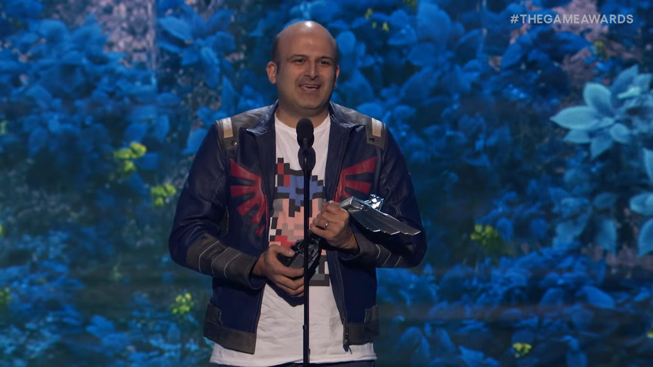 Amir Satvat pomaga zwalnianym specjalistom z branży gier. Jego poświęcenie zostało docenione podczas The Game Awards 2024, źródło grafiki: The Game Awards..