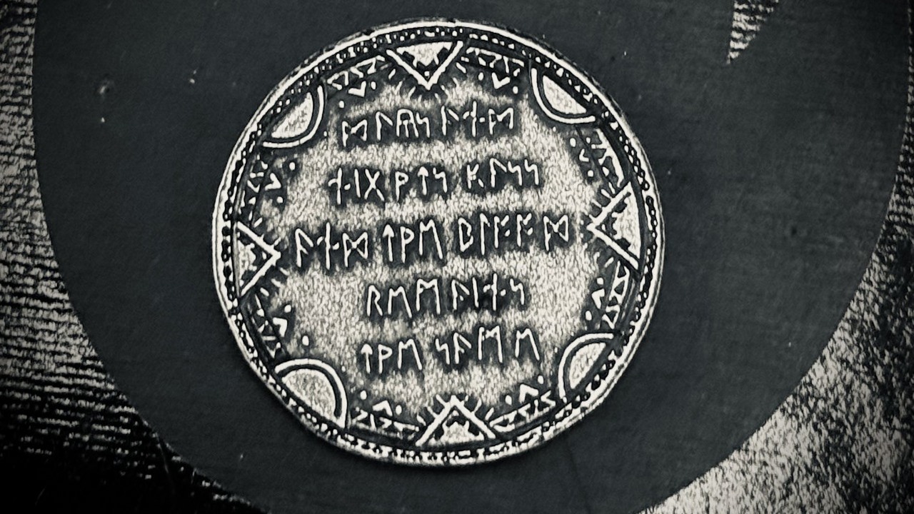 Twórcy Wiedźmina 4 wykorzystali alfabet runiczny Tolkiena, by przekazać nam sekretną wiadomość, źródło grafiki: CD Projekt RED.