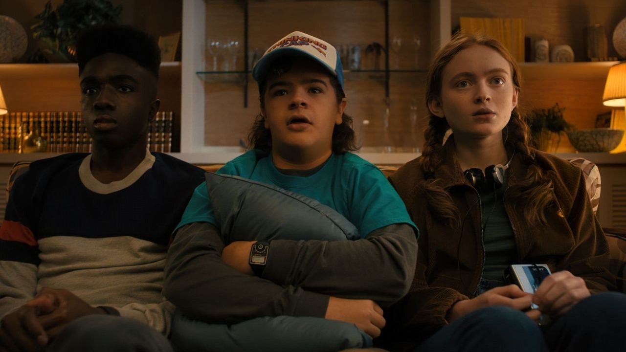 Zdjęcia do 5. sezonu Stranger Things wreszcie zakończone. Na premierę finałowej serii hitu sci-fi Netflixa przyjdzie nam jednak jeszcze trochę poczekać, źródło grafiki: Stranger Things, Ross Duffer, Netflix, 2024.