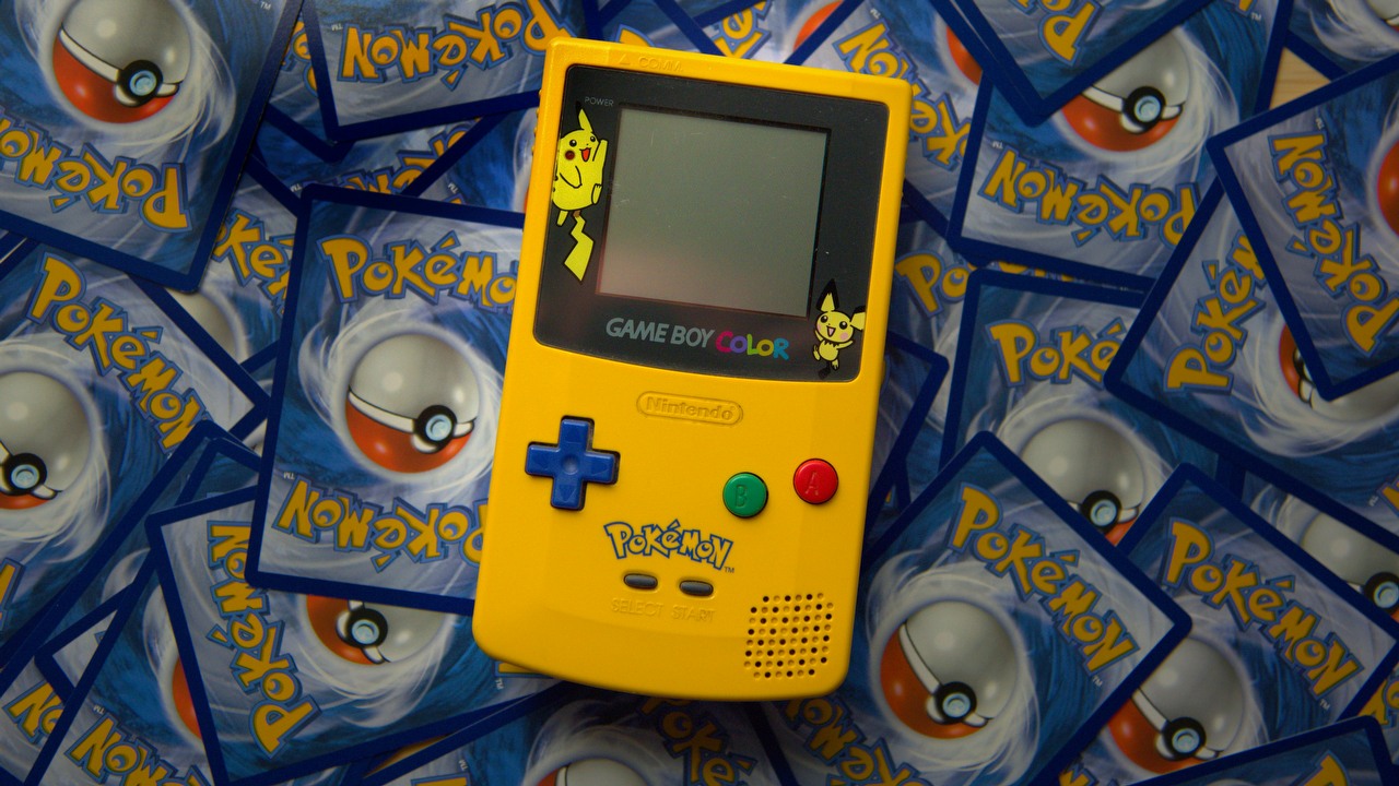 Game Boy Color posiadał sekretną kombinację przycisków, która mogła być używana do zmiany palety kolorów w grach nie-GBC, źródło grafiki: Thimo Pedersen | Unsplash.