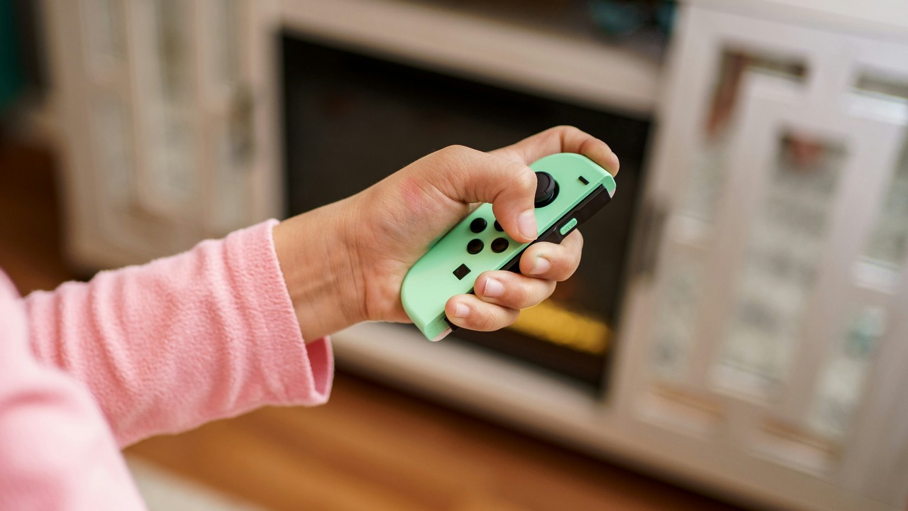 Ponad 4 miliony sprzedanych konsol; taki podobno jest plan Nintendo na Switcha 2 w 2025 roku, źródło grafiki: Nathan Mullet | Unsplash.
