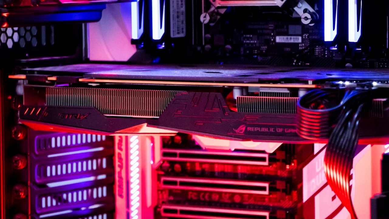 Czy RTX 5070 naprawdę dorówna RTX 4090? Tak, ale tylko w ściśle kontrolowanych warunkach, źródło grafiki: Sadshah.; Unsplash.com; 2019.
