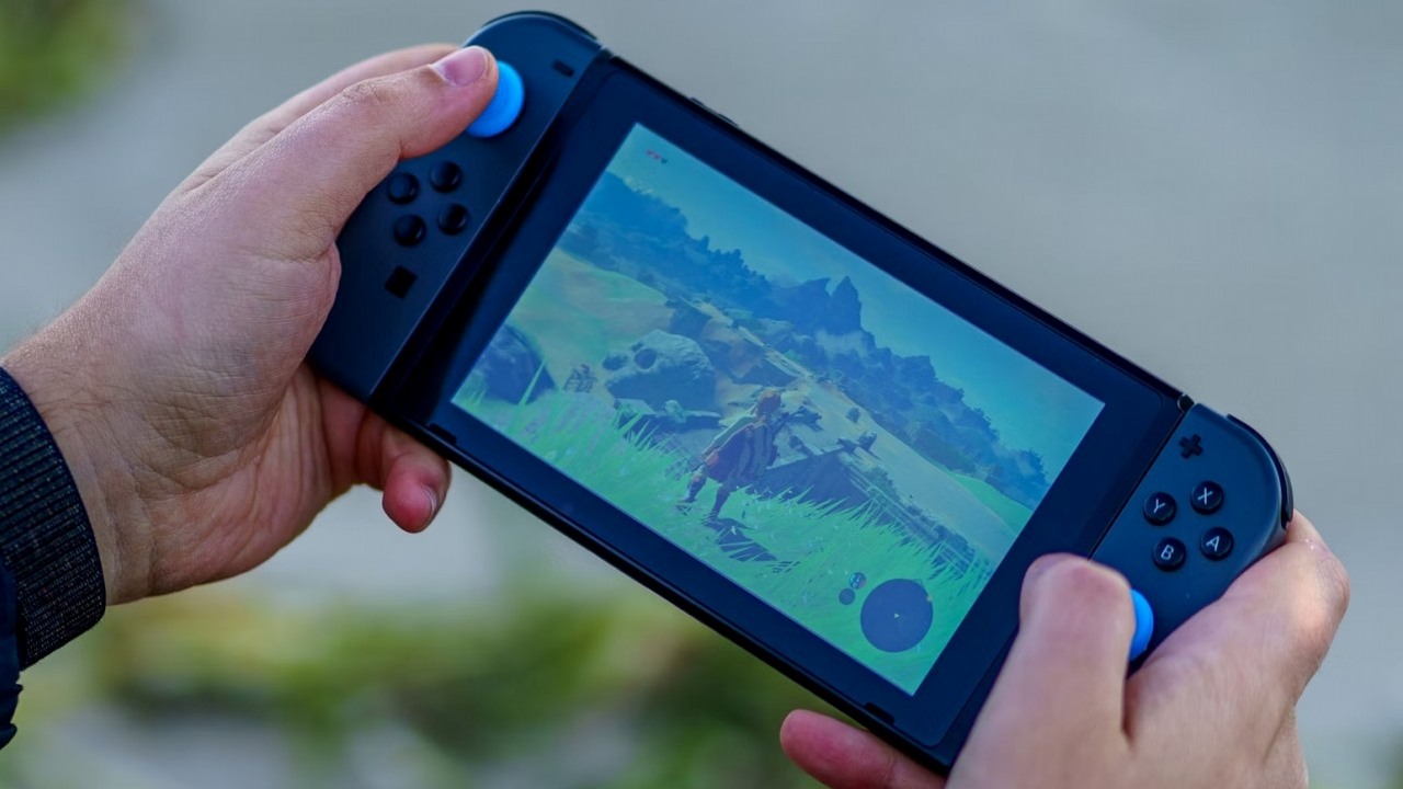 Switch 2 na nowych przeciekach. Jest słabszy od Xboksa Series S, ale dorównuje Steam Deckowi, źródło grafiki: Eugene Chystiakov; Unsplash.com; 2021.