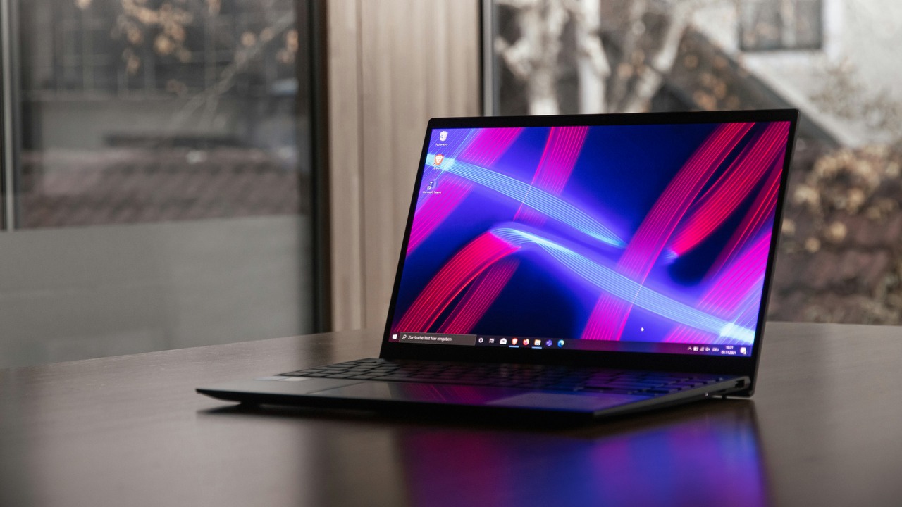 Masz Windowsa 10 i płacisz za Microsoft 365? Twoje aplikacje przestaną działać, jeśli nie zainstalujesz Windowsa 11, źródło grafiki: Unsplash | Joachim Pressl.