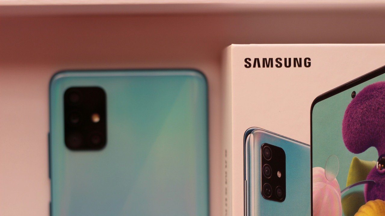 Na prezentację Samsunga Galaxy S25 Slim przyjdzie nam poczekać. Telefon może nie być dostępny na wszystkich rynkach, źródło grafiki: Ravi Sharma | Unsplash.
