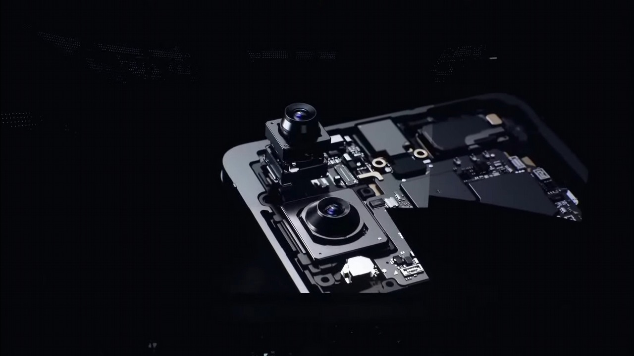 Samsung szykuje się do wprowadzenia nowego modelu. Galaxy S25 Edge pokazany na enigmatycznym trailerze, źródło grafiki: YouTube | Digital Trends.