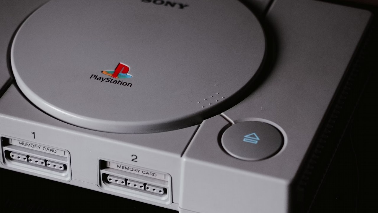 20 lat po zakończeniu produkcji „serce PS1” jest budowane na nowo, źródło grafiki: Nik; Unsplash.com; 2018.