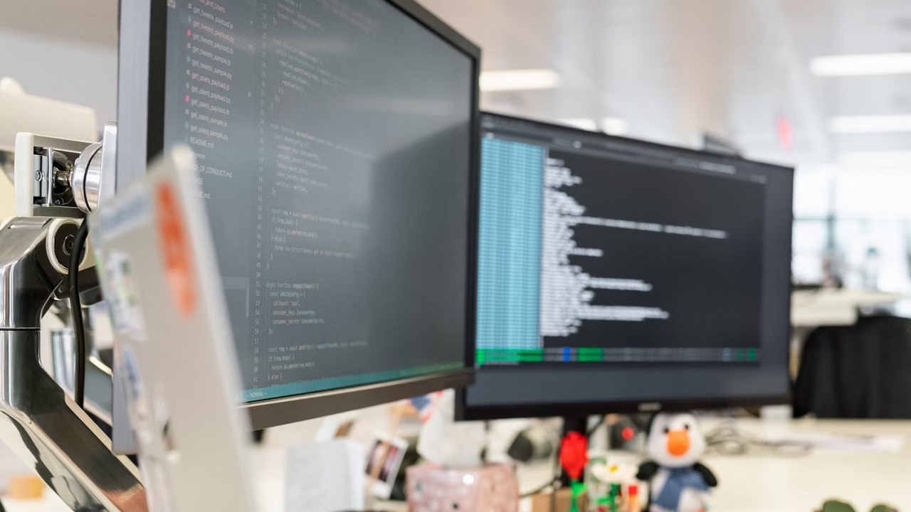 Jak sformatować dysk w Biosie i czy to możliwe? Sprawdzamy, źródło grafiki: ThisisEngineering / Unsplash.