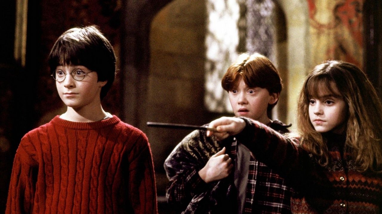 Cillian Murphy może zagrać w nowym Harrym Potterze, ale nie w roli Voldemorta. Gwiazda Indiany Jonesa 5 także ma wystąpić w serialu fantasy, źródło grafiki: Harry Potter i Kamień Filozoficzny, Chris Columbus, Warner Bros., 2001.