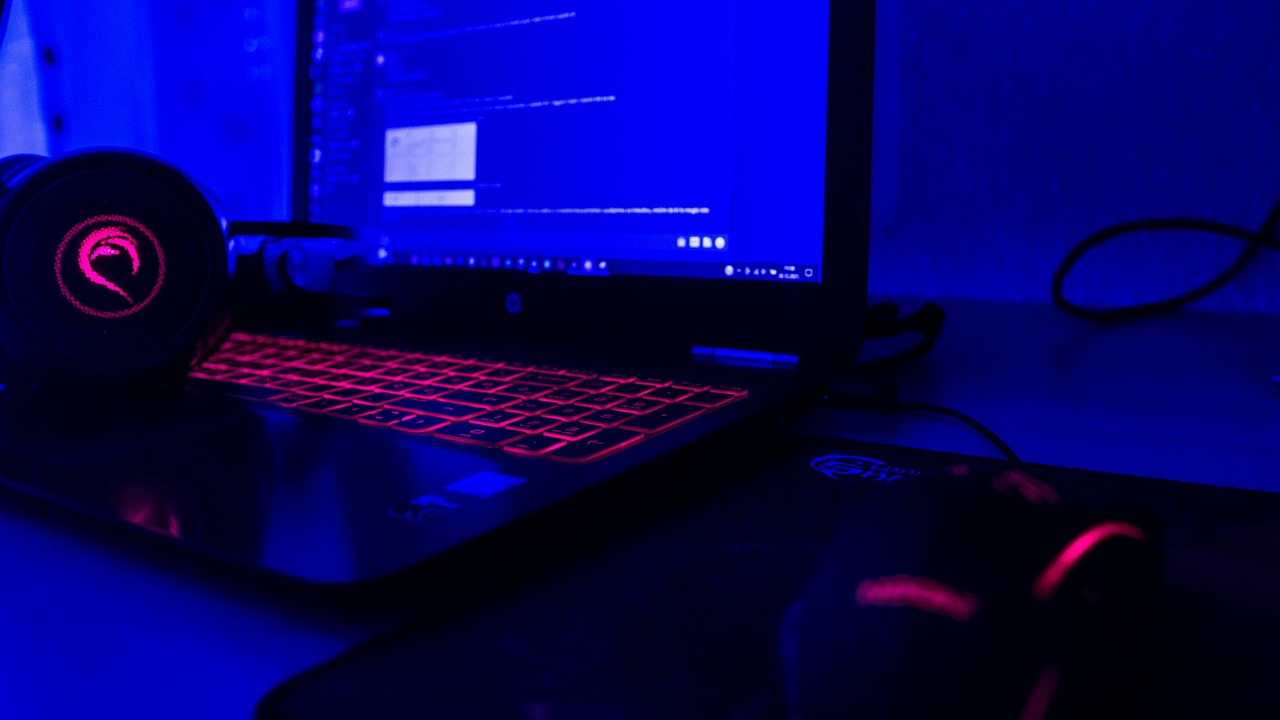 Mobilne RTX-y 50 opóźnione? Winna ma być sztuczna inteligencja, źródło grafiki: Unsplash | Clastr Cloud Gaming.