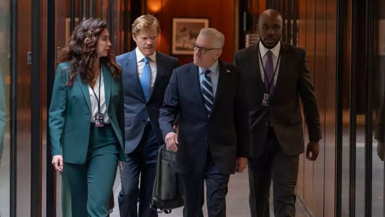 Nr 1 w 77 krajach - nowy thriller spiskowy z Robertem De Niro jest hitem Netflixa. Produkcja podbija listy przebojów streamingu, choć krytycy nazywają ją „polityczną szmirą”, źródło grafiki: Zero Day, Eric Newman, Netflix, 2025.