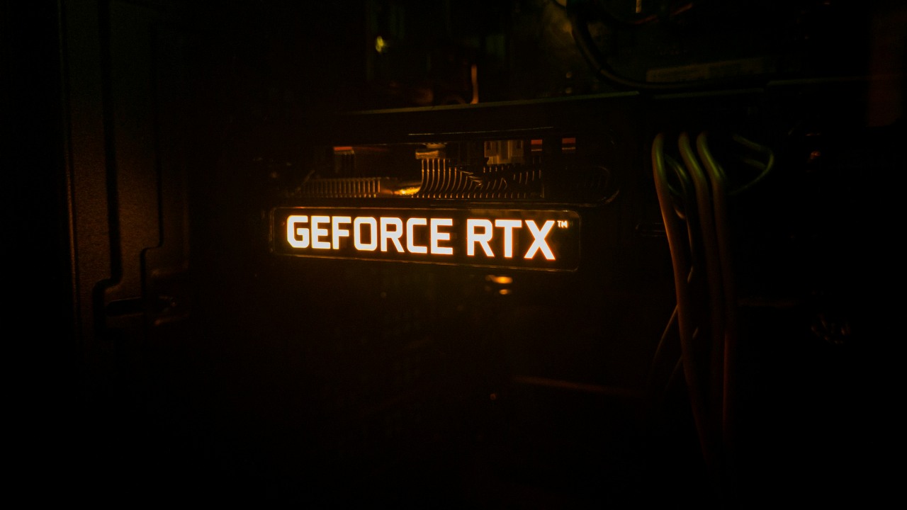 Czarny ekran w RTX-ach 50 przejdzie do historii? Nvidia szykuje aktualizację, która ma rozwiązać problem [Aktualizacja], źródło grafiki: Unsplash |  Alex Konokh.