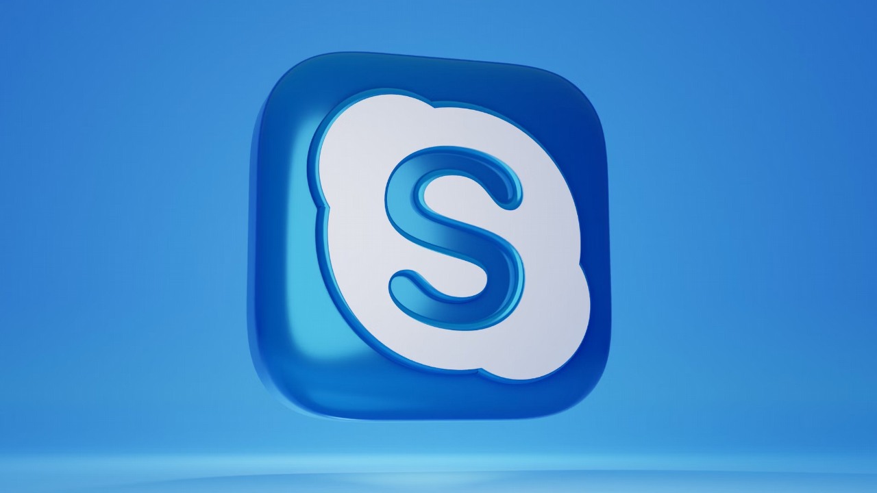 Nadchodzi wielkie pożegnanie. Microsoft wygasza Skype, źródło grafiki: Eyestetix Studio | Unsplash.