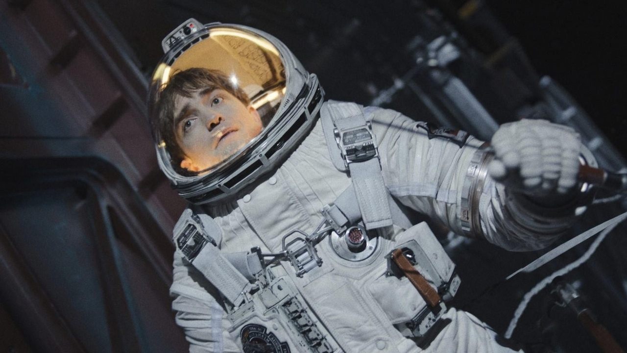 Za 10 dni premiera jednego z największych filmów science fiction roku, w Mickey 17 ludzkość chce skolonizować planetę pełną potwornych robaków, źródło grafiki: Mickey 17, Bong Joon-ho, Warner Bros., 2025.