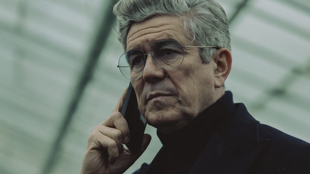 Numer 1 w Polsce - nowy polski serial kryminalny Netflixa już dzień po premierze jest hitem, choć krytycy nazywają adaptację powieści Harlana Cobena fatalną, źródło grafiki: Tylko jedno spojrzenie, Marek Lechki, Netflix, 2025.