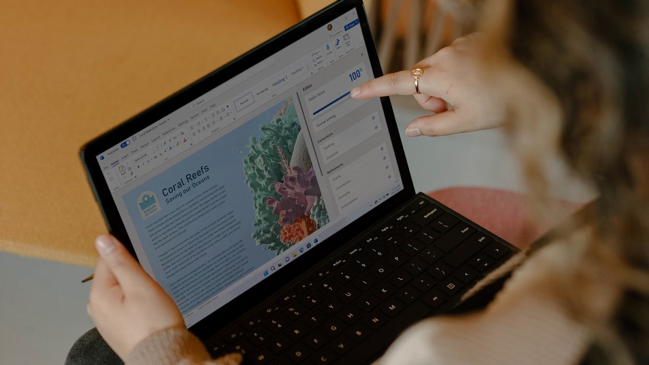 Jak pokazać ukryte pliki w Windowsie 10 i 11? Opisujemy cały proces, źródło grafiki: Windows / Unsplash.