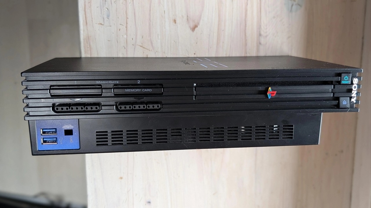 Gracz zbudował prawdopodobnie „najszybsze PlayStation 2” wszech czasów, musiał jednak wykorzystać do tego jeden trik, źródło grafiki: u/Affectionate-Rest546 | Reddit.
