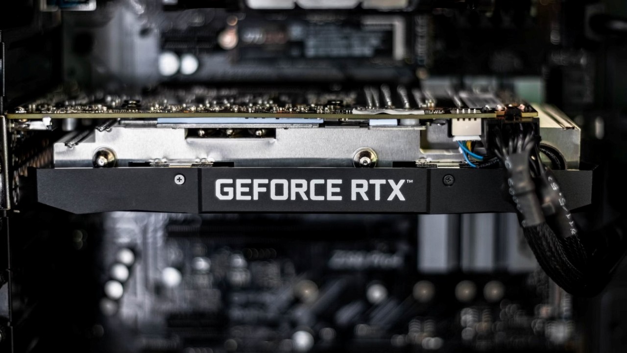 Nvidia wypuściła sterownik GeForce Game Ready 572.83; zapewni wsparcie dla Assassin's Creed: Shadows, Half-Life 2 RTX Demo i inZOI, źródło grafiki: Christian Wiediger; Unsplash.com; 2019.