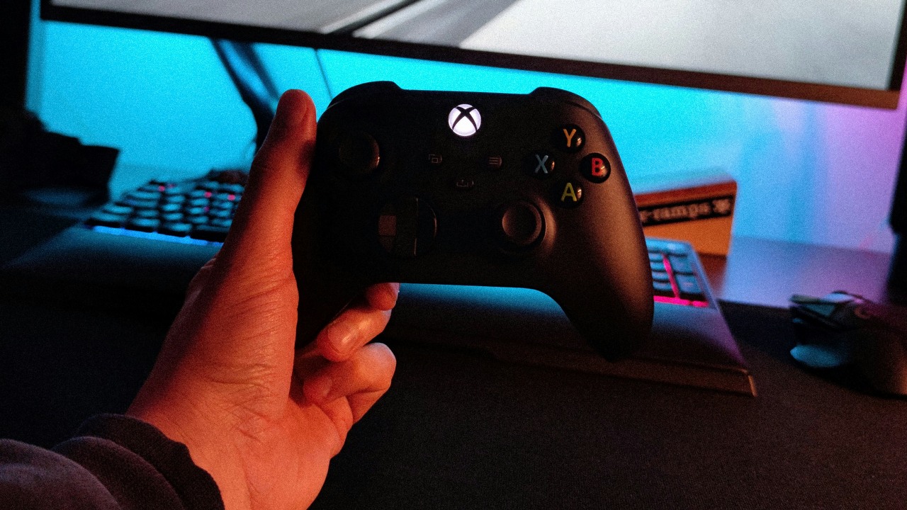 Microsoft testuje Game Hubs do konsol Xbox. Przydatna funkcja czy dodatkowe utrudnienie?, źródło grafiki: Unsplash | Diego.