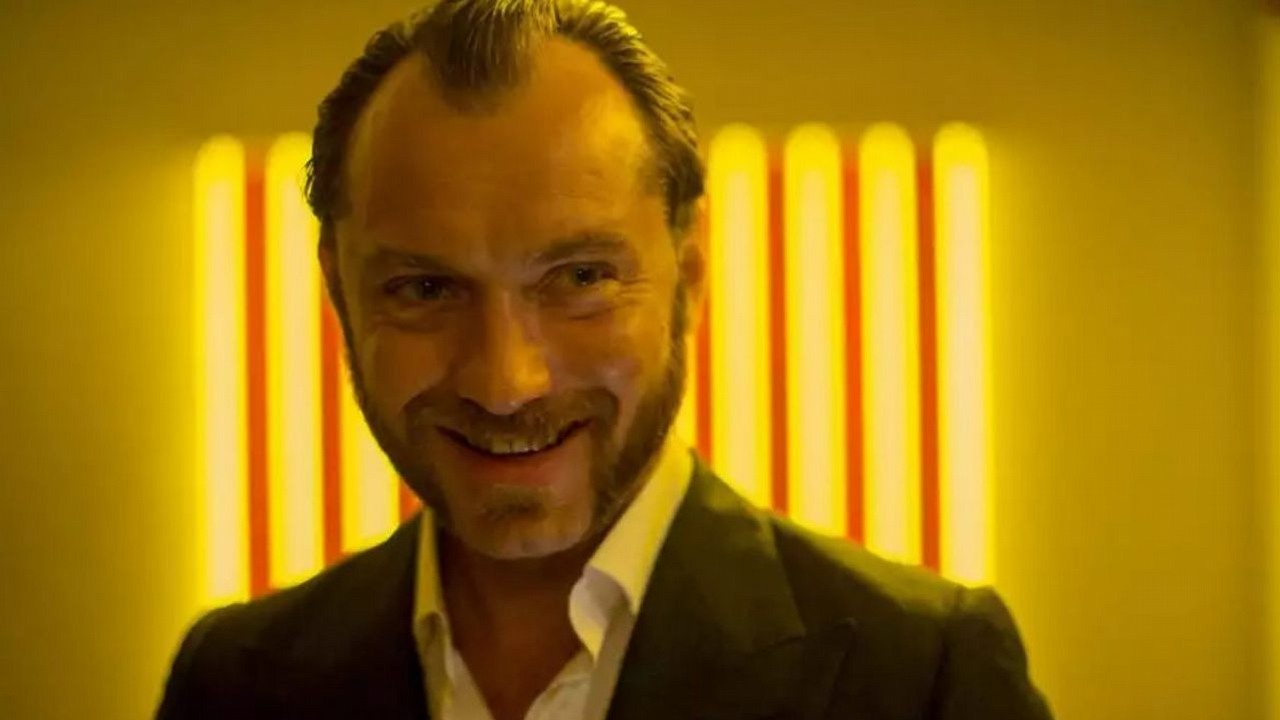 Jude Law jako Władimir Putin na pierwszych zdjęciach z planu Maga z Kremla, inspirowanego prawdziwą historią thrillera politycznego, źródło grafiki: Dom Hemingway, Richard Shepard, BBC Films, 2013.