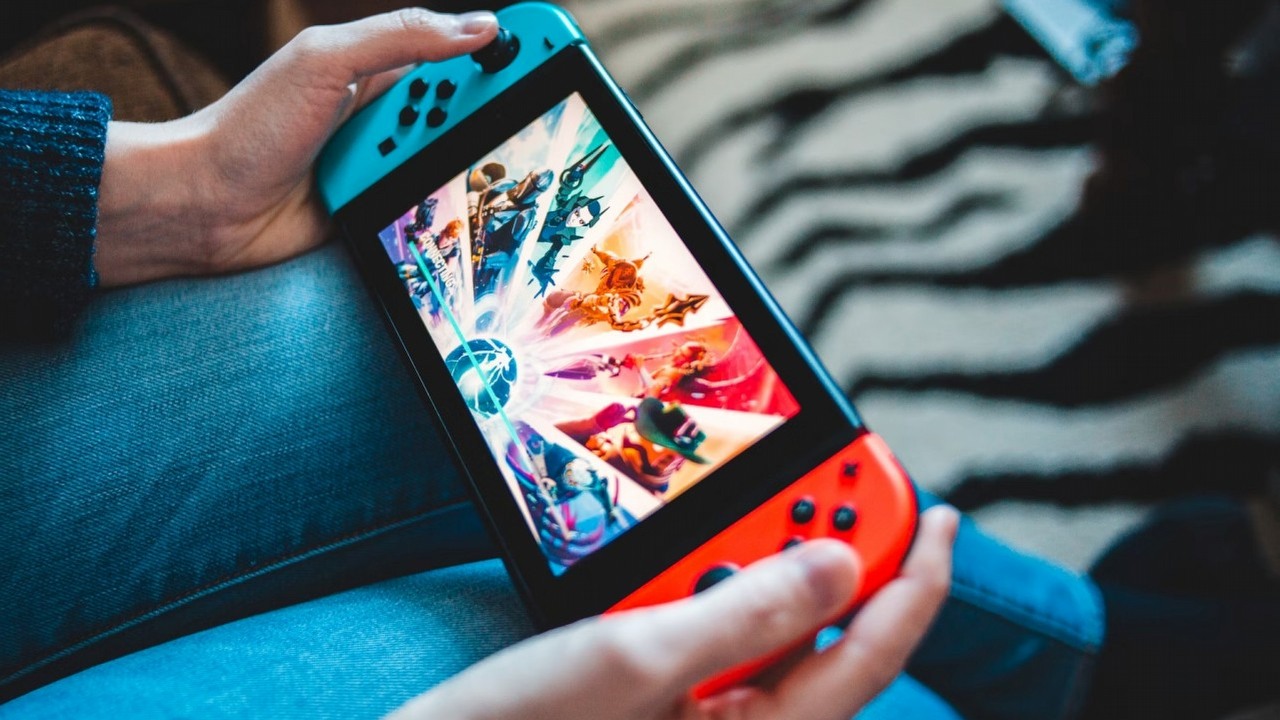 Nintendo po raz pierwszy pokazuje tajemniczy przycisk Switch 2 - potwierdzając stary przeciek, źródło grafiki: Erik Mclean; Unsplash.com; 2021.