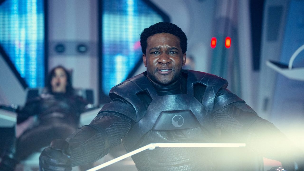 W przyszłym tygodniu na Netflixa powróci mroczny i ceniony serial sci-fi. Do sieci właśnie trafił nowy, intrygujący zwiastun oraz opisy odcinków 7. sezonu Black Mirror, źródło grafiki: Black Mirror, Charlie Brooker, Netflix, 2025.