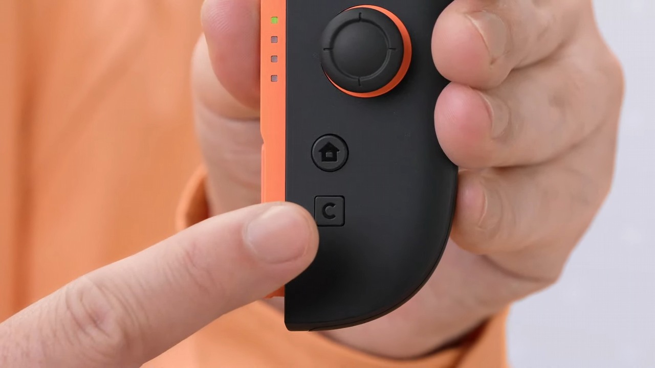 Tajemniczy przycisk na Joy-Conach Nintendo Switch 2 wyjaśniony. „C” oznacza komunikację, w której pomoże też kamera, źródło grafiki: Nintendo..