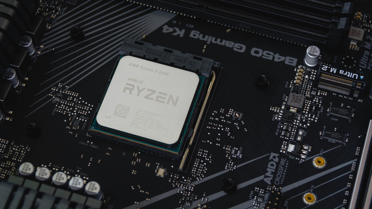 Ciąg dalszy problemów Ryzen 9000 - ASRock już zalecał aktualizację BIOSa, teraz AMD robi to samo, źródło grafiki: Christian Wiediger | Unsplash.