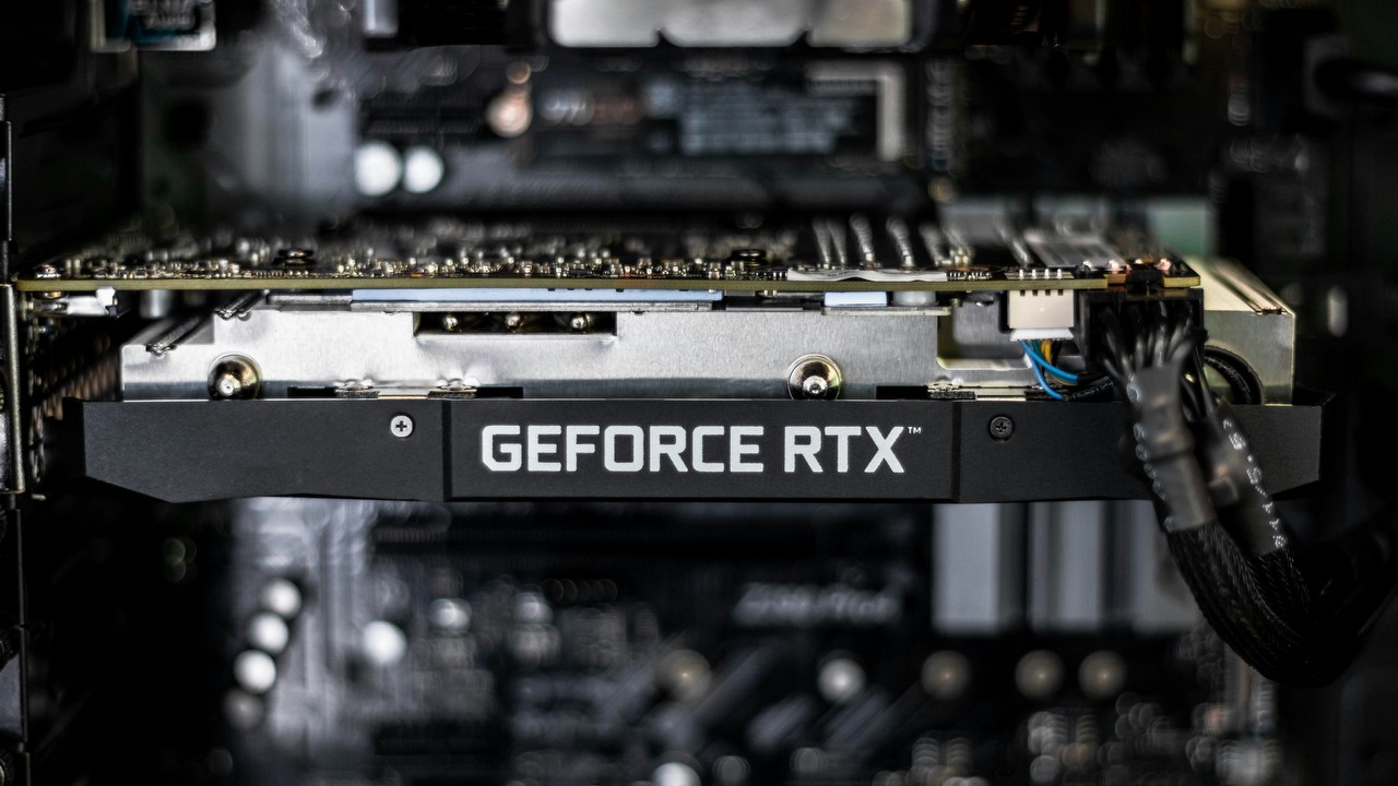 Wadliwe sterowniki Nvidia Game Ready 572 pod lupą. „To może być najgorsza premiera GPU jaką widziałem”, źródło grafiki: Unsplash | Christian Wiediger.