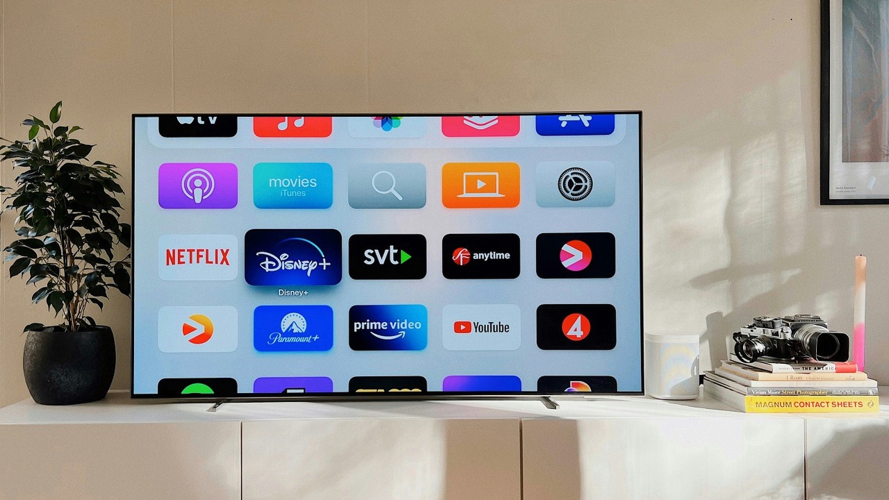 „OLED i LCD wymrą”: kolejny krok dla telewizorów powinien wreszcie stać się przystępny cenowo, źródło grafiki: Unsplash | Oscar Nord..