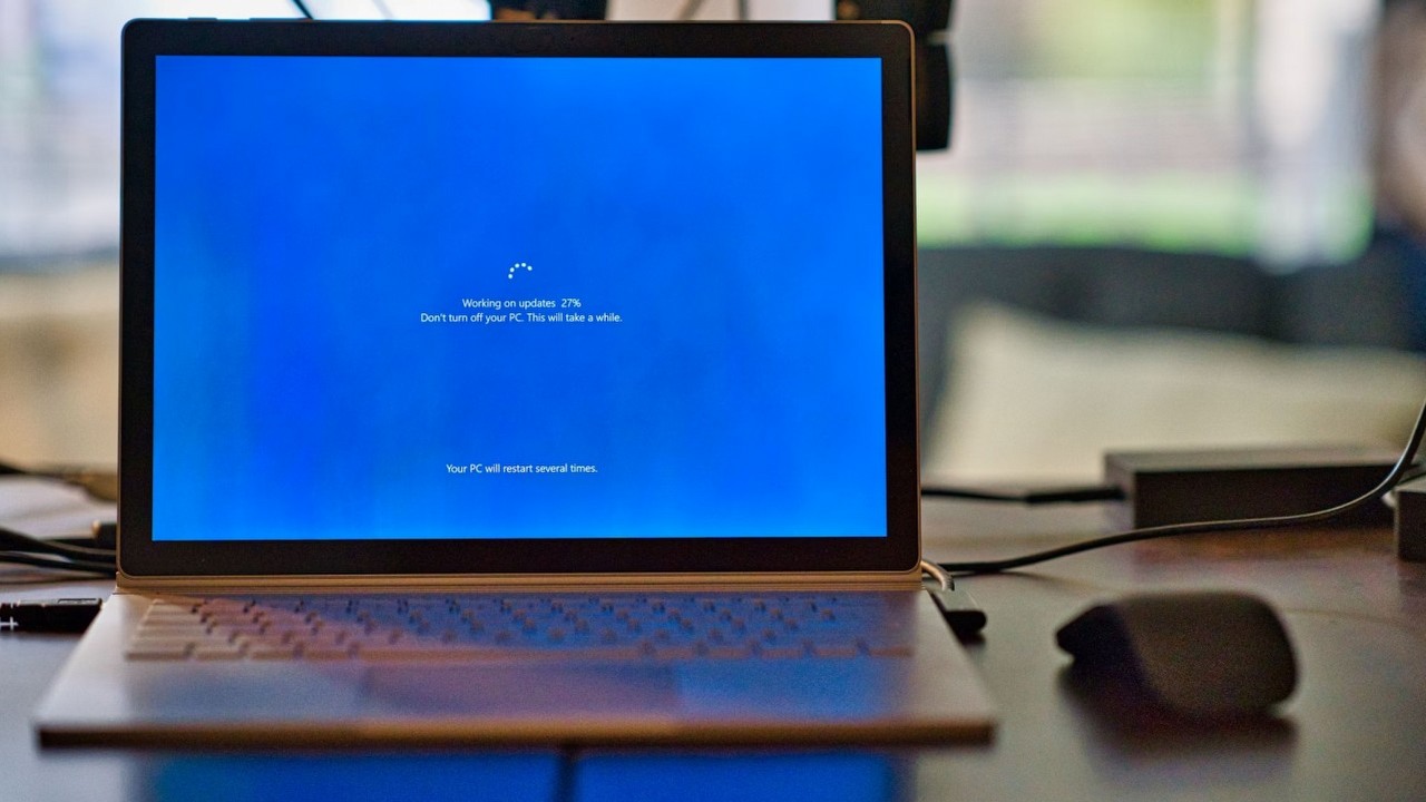 Windows 11 24H2 z aktualizacją KB5055523. Pojawiły się nowe funkcje AI, a zużycie procesora jest lepiej ilustrowane w menedżerze zadań, źródło grafiki: Clint Patterson; Unsplash.com; 2020.