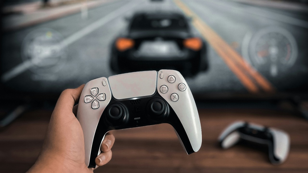 20% więcej ray tracingu? „Tylko pies to usłyszy” - były szef Sony Interactive Entertainment o różnicach między konsolami a najwydajniejszymi PC do gier, źródło grafiki: Mahdi Naserinejad | Unsplash.