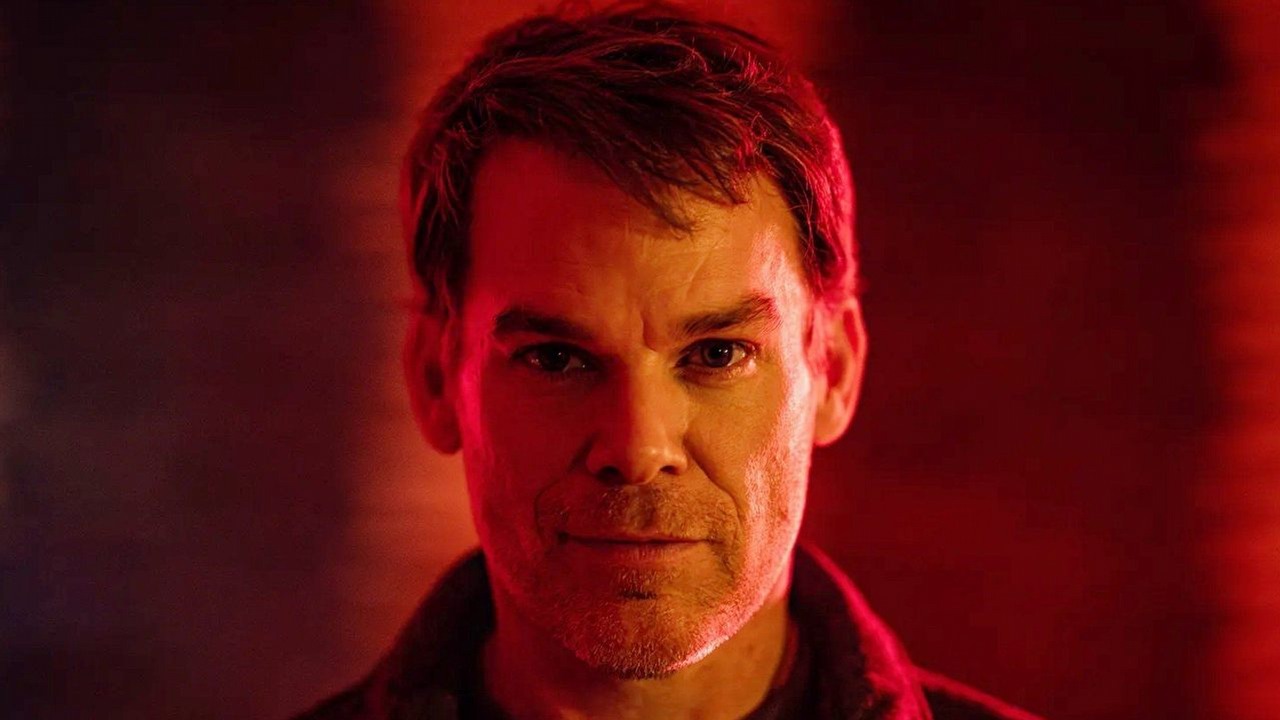 Kontynuacja jednego z najlepszych seriali kryminalnych ostatnich 20 lat otworzy nowy etap kultowego uniwersum. Michael C. Hall na pierwszych zdjęciach z Dexter: Resurrection, źródło grafiki: Dexter: Resurrection, Clyde Phillips, SkyShowtime, 2025.