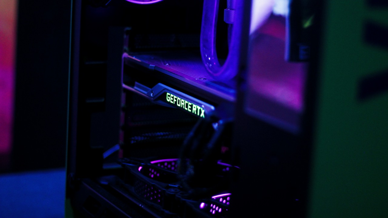 Nvidia wypuściła sterowniki GeForce Game Ready 576.02, które naprawiają wiele krytycznych błędów, źródło grafiki: Unsplash | Fredrick Tendong.