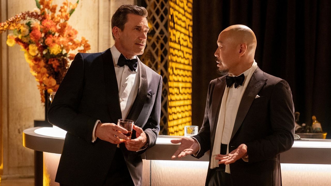 Najlepszy serial sci-fi w historii Apple TV+ musiał ustąpić 1. miejsca świetnej nowości z „genialnym” Jonem Hammem. Krytycy zachwalają Znajomych i sąsiadów, źródło grafiki: Znajomi i sąsiedzi, Jonathan Tropper, Apple TV+, 2025.