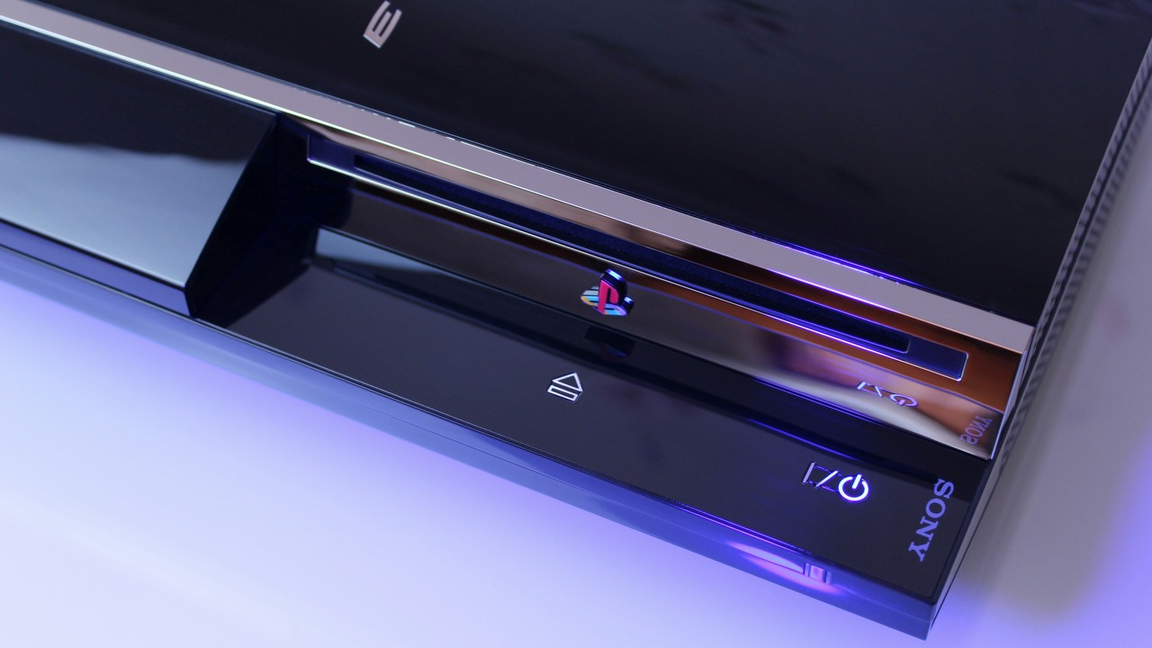 Gracz odkręca PS3 znajomego, ponieważ przegrzewa się po 20 minutach - odkrywa, że wnętrze konsoli jest w tragicznym stanie, źródło grafiki: Nikita Kostrykin | Unsplash.