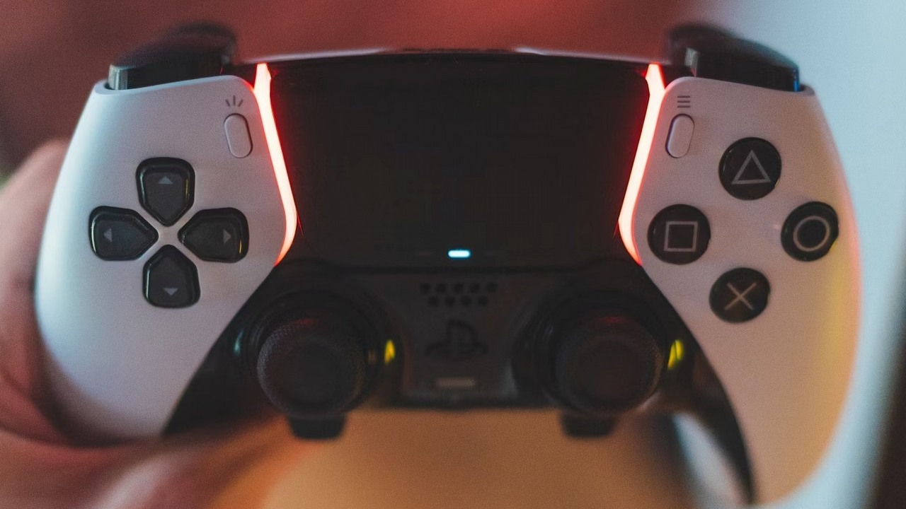 Handheld PS6 nie będzie miał problemu z kompatybilnością gier, uważa znany leaker, źródło grafiki: Evgeniy Kondratiev; Unsplash.com; 2023.