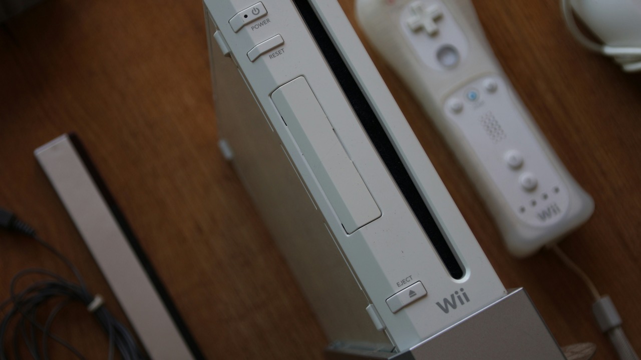 „Twórcy oszukali wszystkich, by uwierzyli, że ich praca jest oryginalna”. Nieoficjalne gry na Wii działały dzięki skradzionemu kodowi od Nintendo, źródło grafiki: Denise Jans | Unsplash.