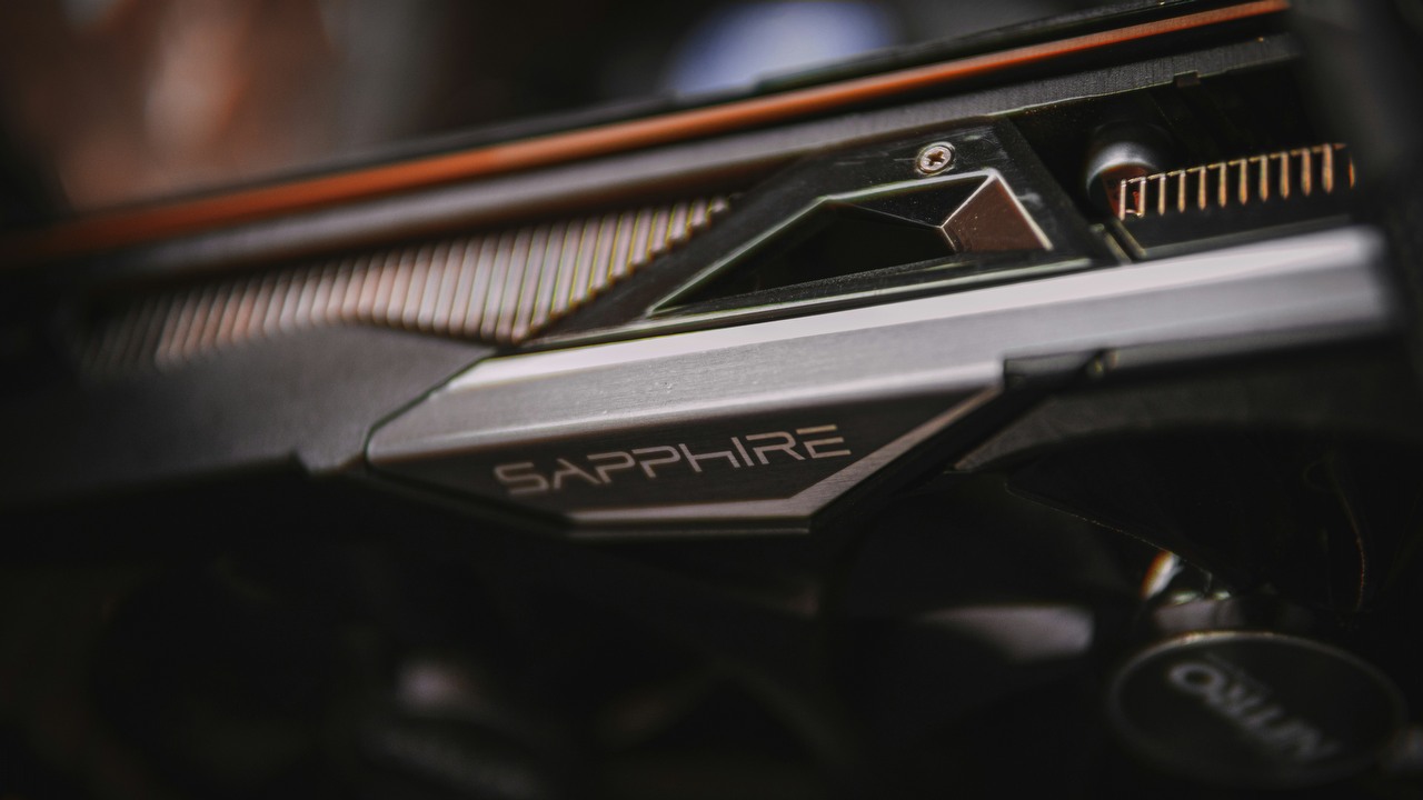 AMD Radeon RX 9070 XT drożeje. Cena sugerowana powoli przestaje obowiązywać, źródło grafiki: Evan Lee | Unsplash.