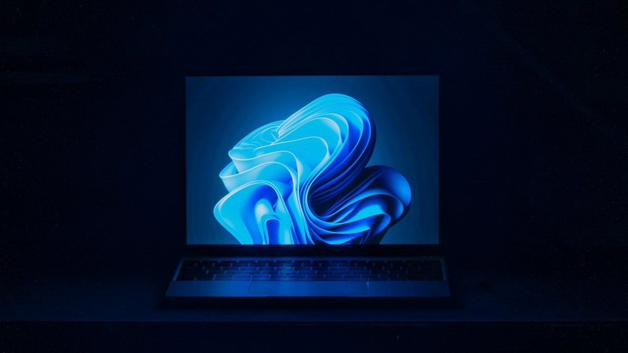 Stare marzenie o cyberbezpieczeństwie przyszłości właśnie się spełniło: Microsoft w końcu spycha hasła na dalszy plan, źródło grafiki: Sunrise King | Unsplash.