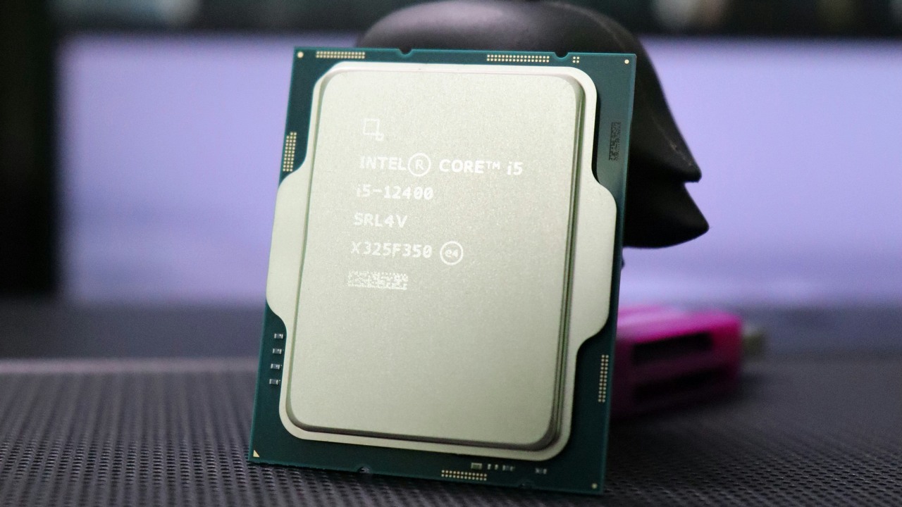 Intel w coraz większym kryzysie? Wyniki niemieckiego sklepu sugerują fatalną sprzedaż procesorów Arrow Lake, źródło grafiki: Unsplash | Parthipan J.