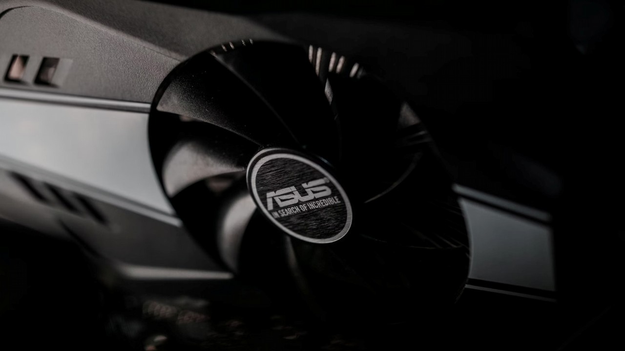 Asus pokazał ROG XG Station 3, stację dokującą dla najnowszych kart graficznych, źródło grafiki: Luis Gonzalez; Unsplash.com.