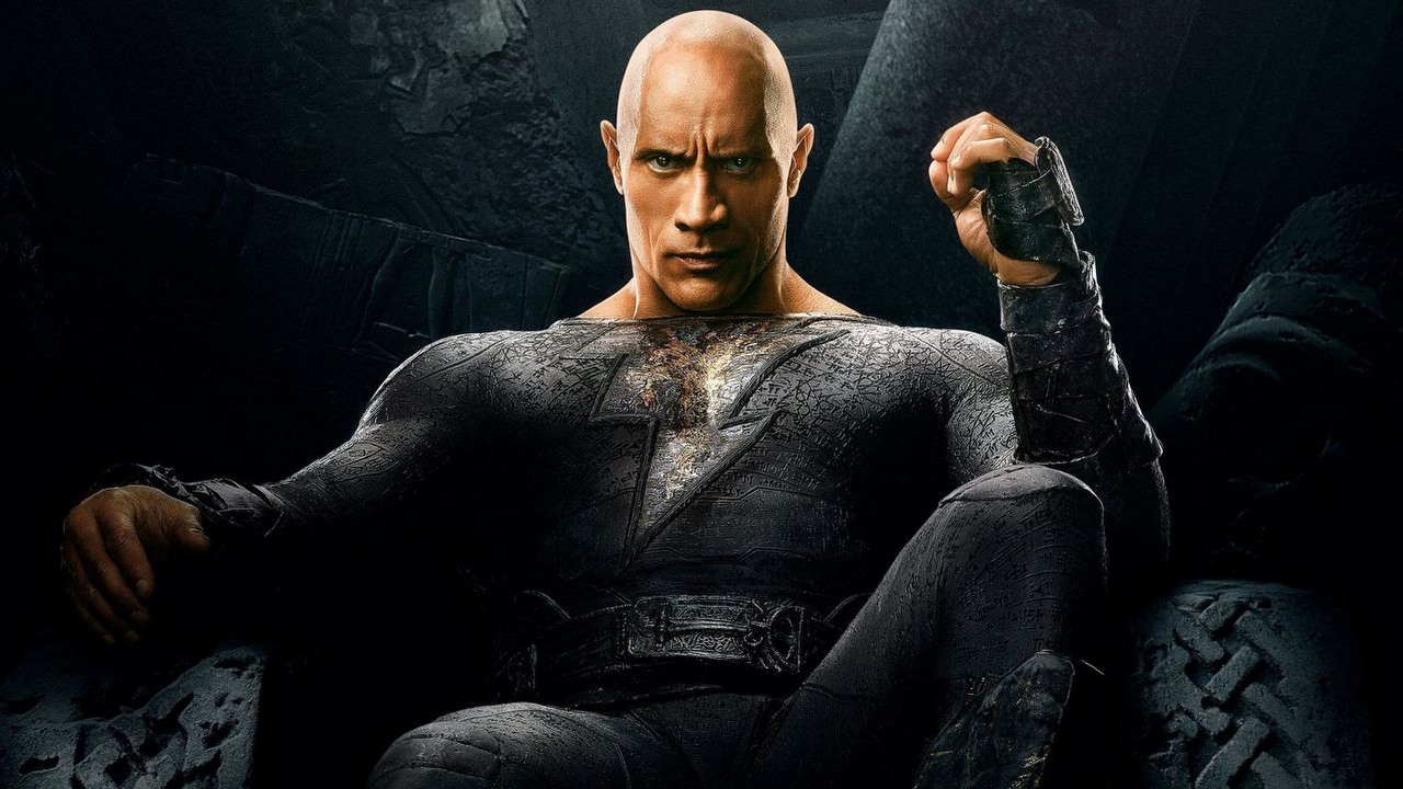 Najlepiej opłacany aktor świata gwiazdą nowego psychologicznego thrillera A24. Dwayne Johnson wcieli się w charyzmatycznego guru skrywającego mroczną naturę, źródło grafiki: Black Adam, Jaume Collet-Serra, Warner Bros., 2022.
