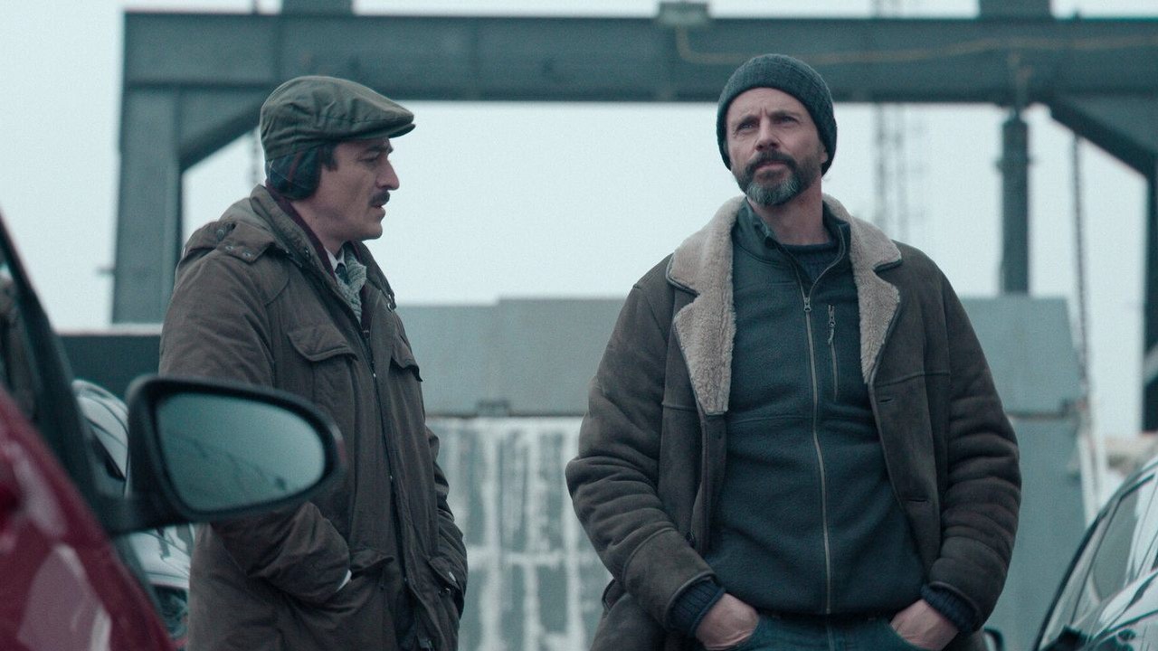 „Najlepszy procedural w historii Netflixa” podbija platformę. Nowy kryminalny majstersztyk giganta streamingu jest  numerem 1 w prawie 30 krajach, źródło grafiki: Dept. Q, Scott Frank, Netflix, 2025.